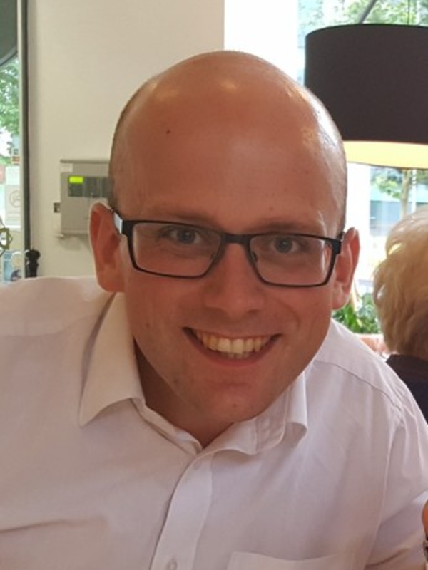 Dr Simon Fairclough